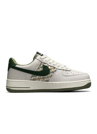 Жіночі кросівки nike air force 1 light gray green