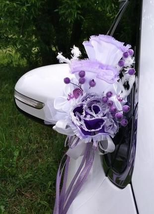 Весільні прикраси на авто нареченого та нареченої5 фото