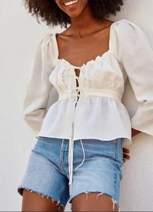 Блуза h&amp;m в коллаборации с brock collection белая на завязках летняя весенняя женская натуральная льняная с акцентом на груди