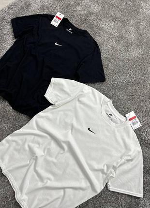 Футболка The North Face