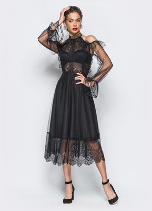 Черное платье с кружевными вставками, размер s7 фото