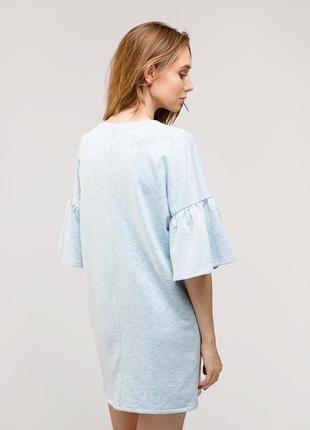 Блідо-блакитне плаття з воланами на рукавах4 фото