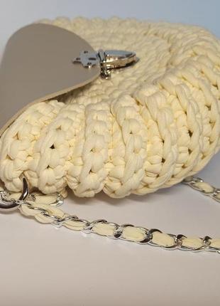 Модная сумка орео ванильного цвета, мягкая, удобная, через плечо.6 фото
