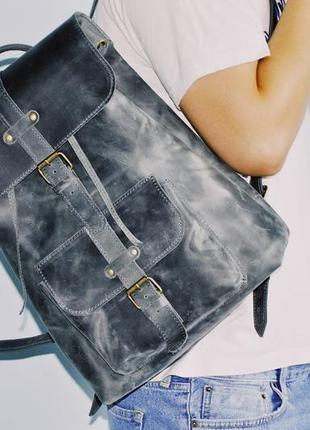 Шкіряний рюкзак "герберт" в сірому кольорі