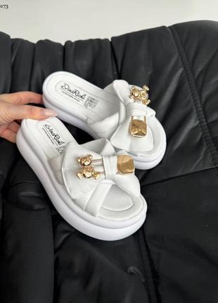 Жіночі шльопанці на потовщеній підошві, натуральна шкіра в чорному та білому кольорах, дуже легенькі та зручні ❤️ 36-41 розміри6 фото