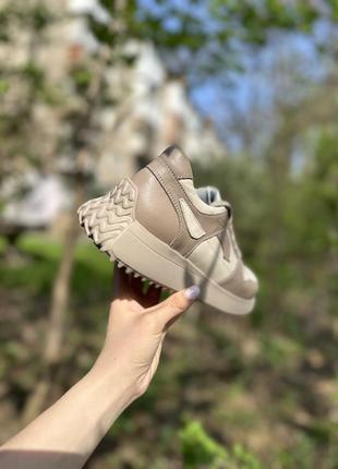 Стильні кросівки з натуральної шкіри 35-41 розмір в бежевих кольорах, виробник україна 🇺🇦6 фото