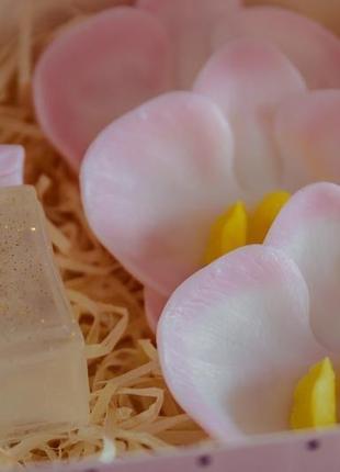 Подарунковий набір мила  "парфуми з орхідеями" 15х15х6см4 фото