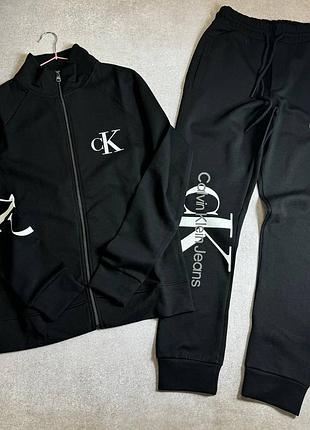 Чоловічий костюм calvin klein1 фото