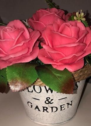 Нежнейший букет роз из мыла  в ведёрке.5 фото