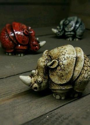 Керамічний сувенір носорожек2 фото