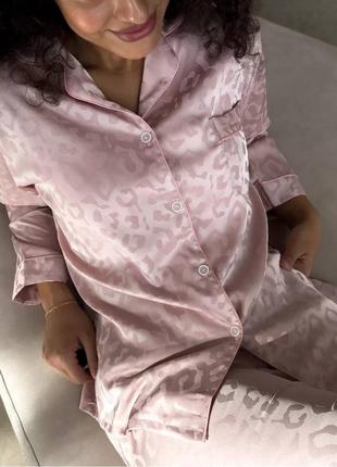 Шелковая пижама с принтом6 фото