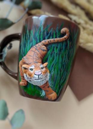 Чашка с декором "крадущийся тигр"1 фото