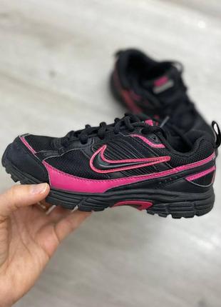 Кросівки від nike