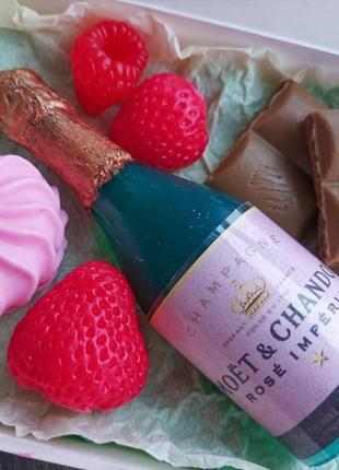 Подарунковий набір солодощів з мила ручної роботи "шампанське, зефір та шоколад"4 фото