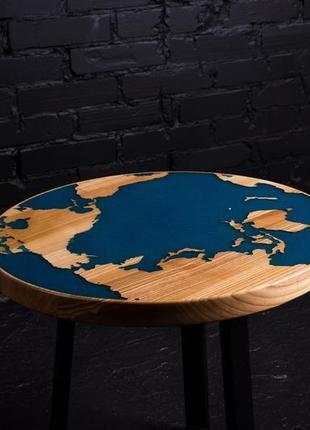 Журнальный стол с эпоксидной смолой "earth"1 фото
