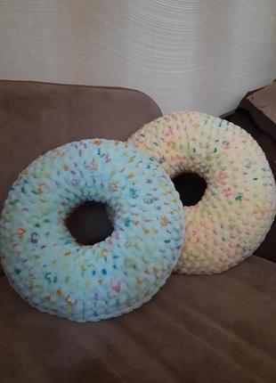 Плюшевая подушка-игрушка пончик8 фото
