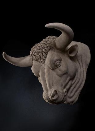 Скульптура настенная буйвол керамический1 фото