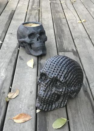 Керамический светильник череп черный3 фото