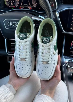 Жіночі кросівки nike air force 1 light gray green7 фото