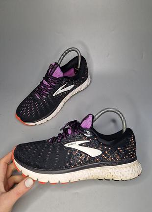 Кроссовки brooks