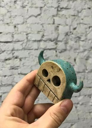 Статуэтка керамическая черепушка с рожками4 фото