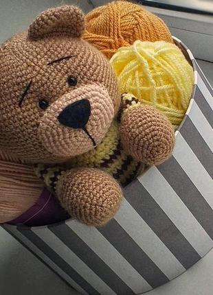 Ведмедик вязаний