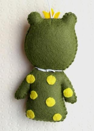 Подвесная мягкая игрушка - малыш в костюме царевны лягушки2 фото