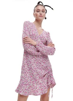 Розовое платье в цветочный принт cropp xs1 фото