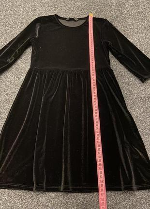 Платье черное бархатистое с рукавом на девочку 8-9 лет2 фото