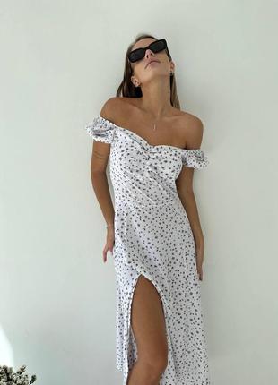 Легка сукня з розрізом від стегна5 фото