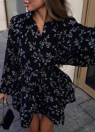 Женское черное стильное качественное легкое летнее кокетливое платье мини с цветочным принтом8 фото
