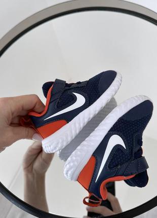 Легкие отличные кроссовки  nike revolution3 фото