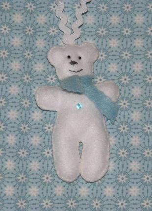 Новогодняя игрушка из фетра "полярный мишка"1 фото