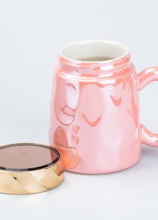 Чашка с крышкой 450 мл керамическая в зеркальной глазури розовая2 фото