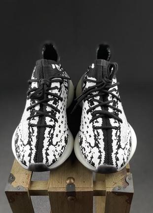 Мужские кроссовки adidas yeezy boost 380 white black адидас изи буст черного с белым цветами2 фото