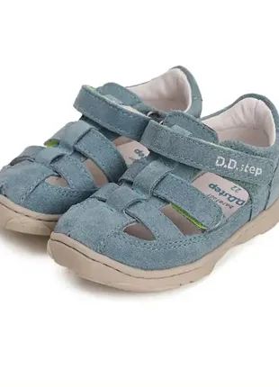 Комфортні та стильні туфлі-босоніжки d.d.step barefoot6 фото