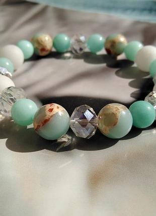 Браслет из камней и бусин "горное озеро"