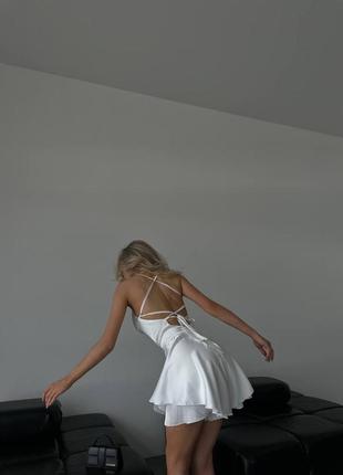 Белый/молочный комбинезон-платье мини на бретелях с открытой спиной 42 44 46 48 вечерний шелковый комбез мини xs s m l3 фото