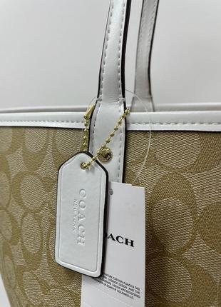 Сумка coach reversible signature city tote chalk/light khaki8 фото