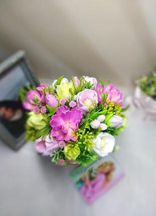 Мильний букет ніжних тюльпанів ,ірісів3 фото