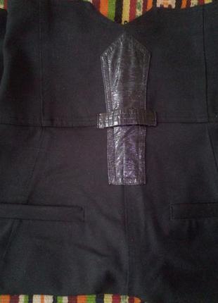 Тренд сезона,  брюки черные, очень стильные, тяжелая приятная ткань. размер с.4 фото