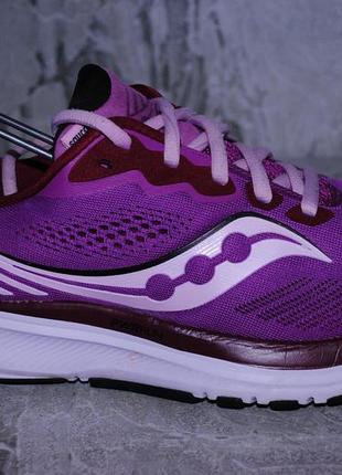 Saucony кросівки 39 розмір оригінал