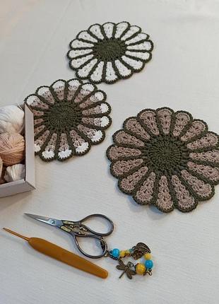 Подставки вязаные «цветочка»