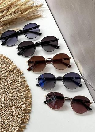 Сонцезахисні окуляри жіночі ferragamo захист uv4002 фото
