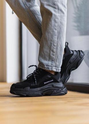 Balenciaga triple s v1 black «white logo»1 фото