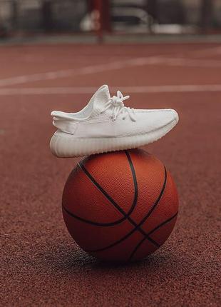 Adidas yeezy boost 350 v2 triple white crem sole5 фото