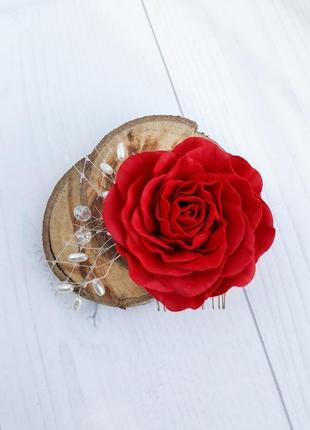 Гребінь з червоною трояндою і намистинами, весільний гребінь2 фото