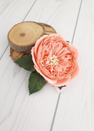 Шпилька зажим для волосся з квітами ніжно персикова троянда, прикраса в зачіску піоновидна троянда2 фото