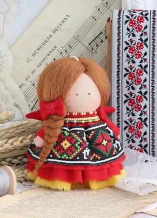 Текстильная кукла в платье с украинским колоритом4 фото