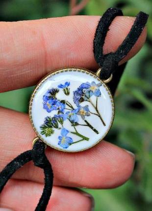 Браслет на замшевом шнуре